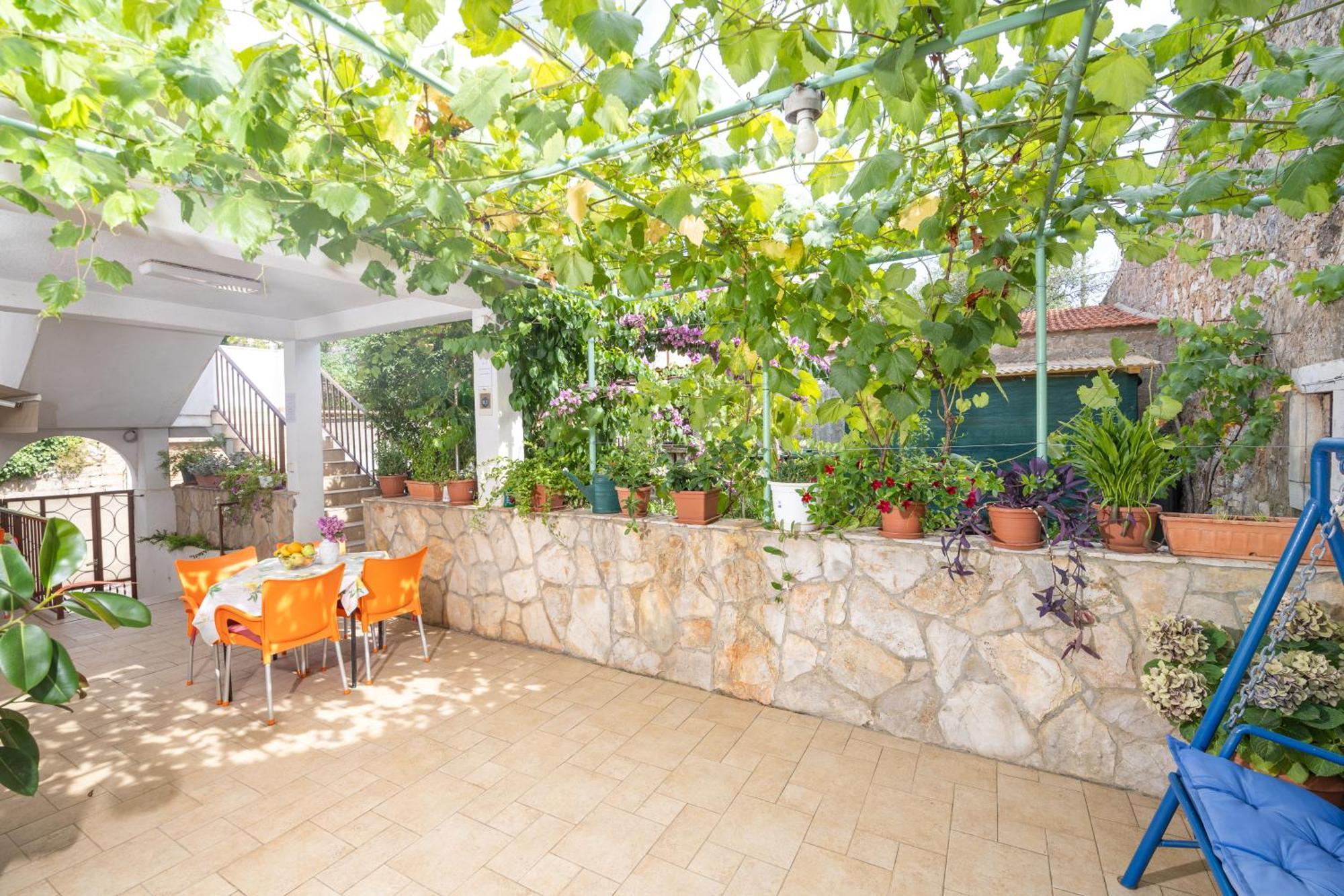 Apartments Damjanic Jerko Vrboska Buitenkant foto