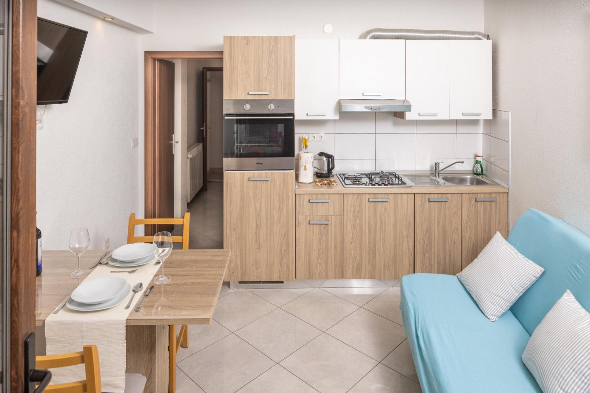 Apartments Damjanic Jerko Vrboska Buitenkant foto