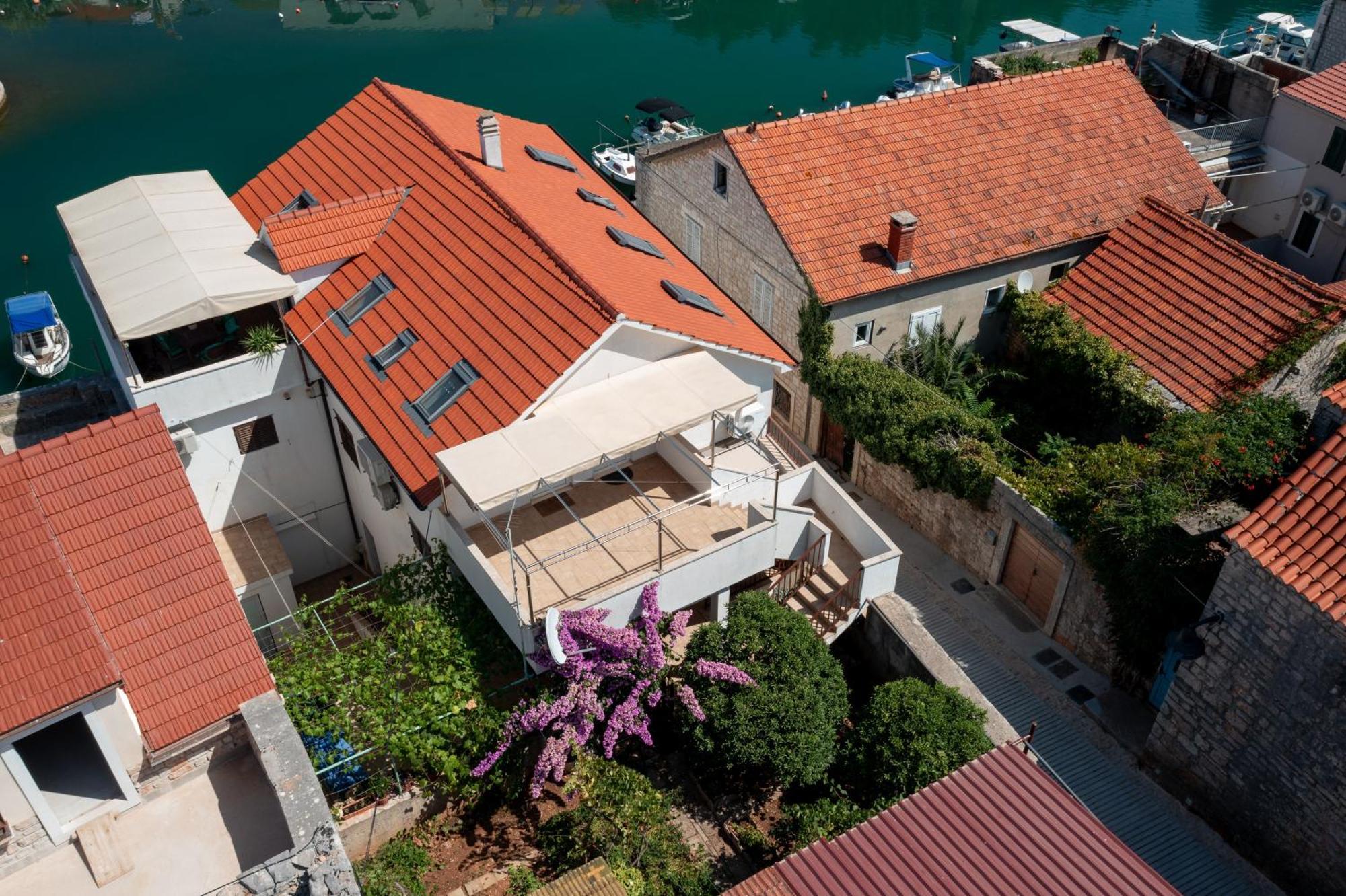 Apartments Damjanic Jerko Vrboska Buitenkant foto
